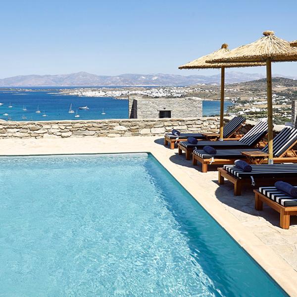 Ferienhaus paros Luxusvilla anwesen mieten griechenland privat pool meerblick sandstrand finest greek villas exklusiv modern seafront modern gehoben premium traumhaft sandstrand luxusreisen