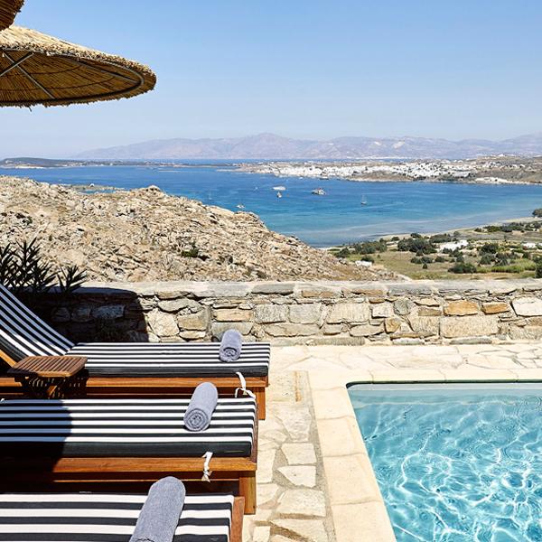 Ferienhaus paros Luxusvilla anwesen mieten griechenland privat pool meerblick sandstrand finest greek villas exklusiv modern seafront modern gehoben premium traumhaft sandstrand luxusreisen